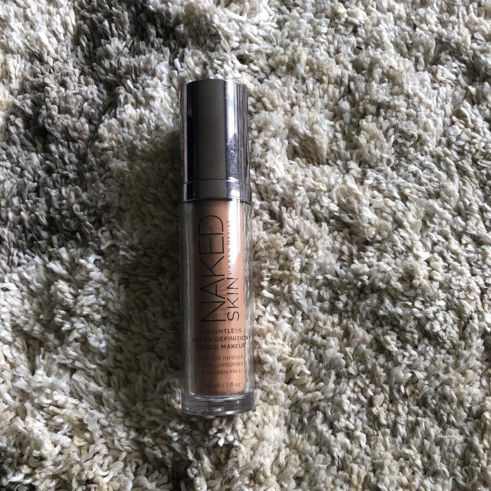 NAKED liquid makeup foundation